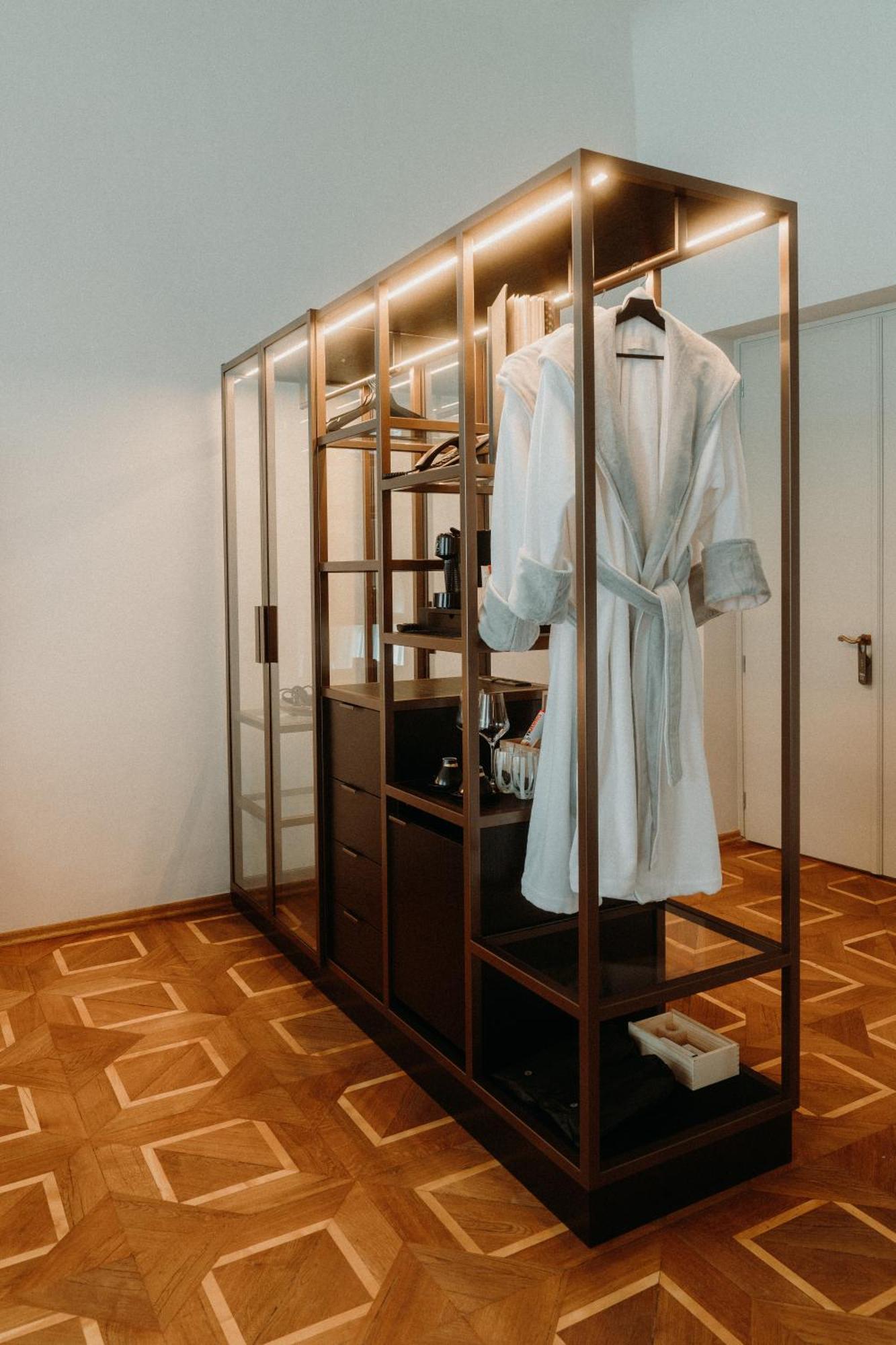 Meta Suites Historic City Living โบลซาโน ภายนอก รูปภาพ
